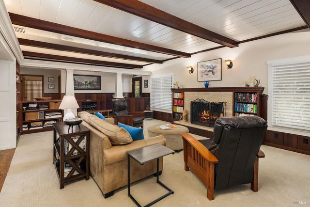 200 Alderbrook Dr, Santa Rosa, CA 95405