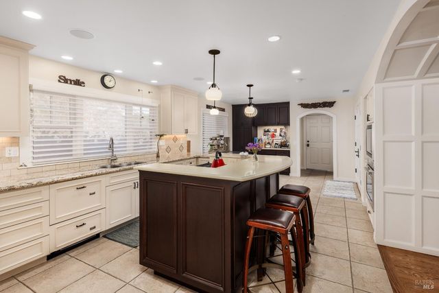 200 Alderbrook Dr, Santa Rosa, CA 95405