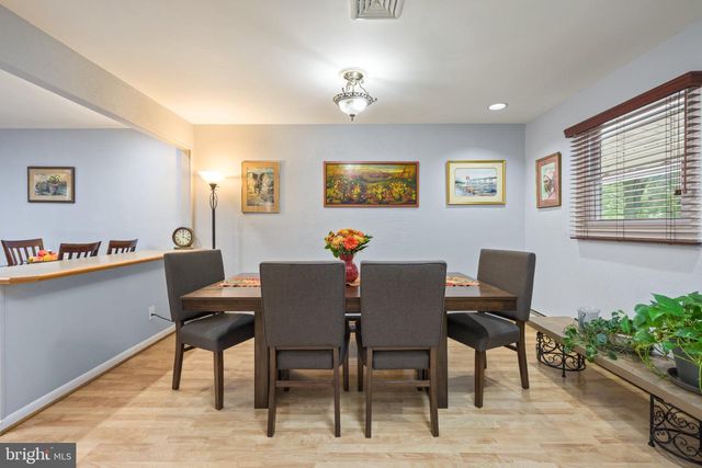 1518 DOGWOOD DR, Cherry Hill, NJ 08003