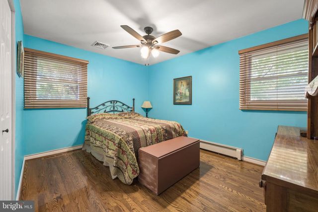 1518 DOGWOOD DR, Cherry Hill, NJ 08003