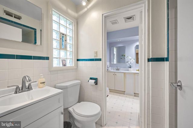 1518 DOGWOOD DR, Cherry Hill, NJ 08003