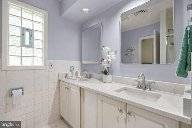 1518 DOGWOOD DR, Cherry Hill, NJ 08003