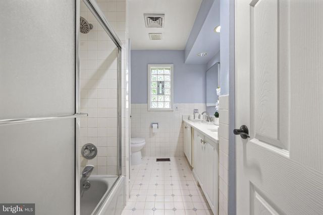 1518 DOGWOOD DR, Cherry Hill, NJ 08003