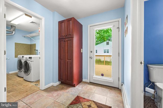 1518 DOGWOOD DR, Cherry Hill, NJ 08003