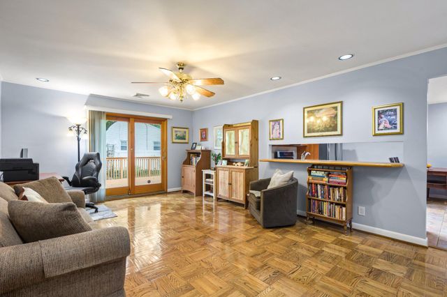 1518 DOGWOOD DR, Cherry Hill, NJ 08003