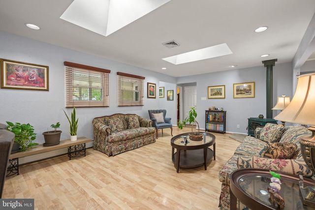 1518 DOGWOOD DR, Cherry Hill, NJ 08003