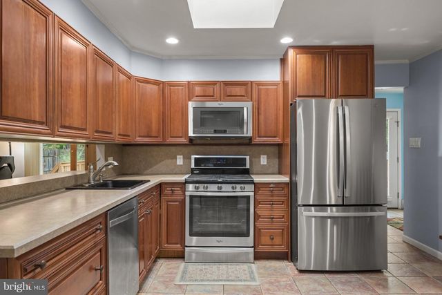 1518 DOGWOOD DR, Cherry Hill, NJ 08003