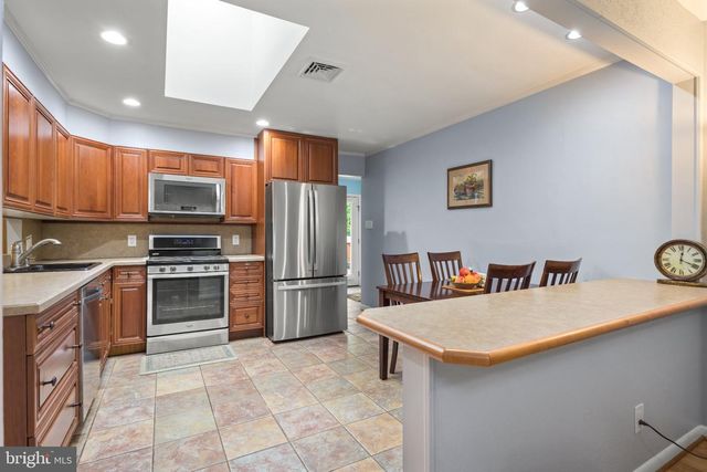 1518 DOGWOOD DR, Cherry Hill, NJ 08003