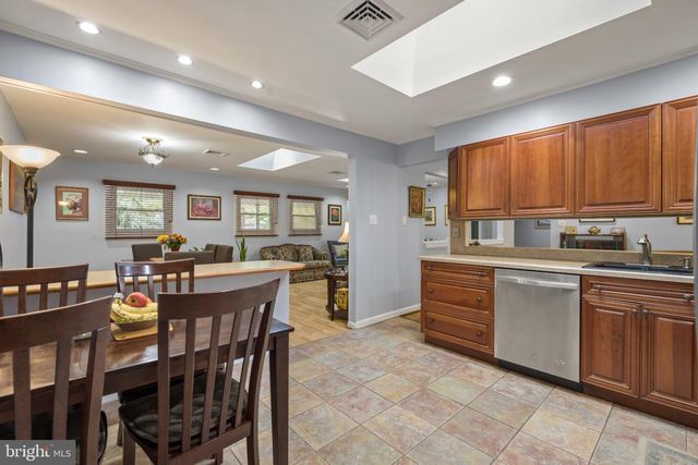 1518 DOGWOOD DR, Cherry Hill, NJ 08003