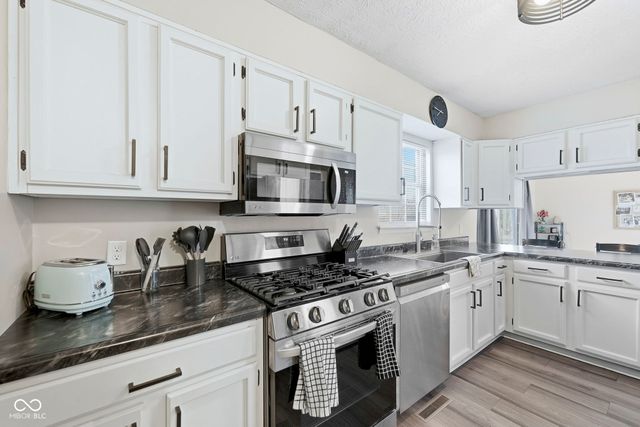 4414 Abby Creek Lane, Indianapolis, IN 46205