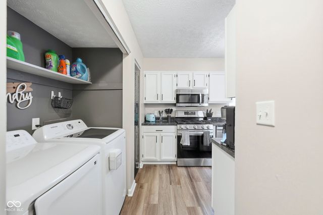 4414 Abby Creek Lane, Indianapolis, IN 46205