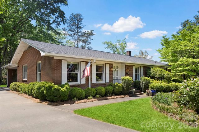 208 S Dixie Street, Cherryville, NC 28021