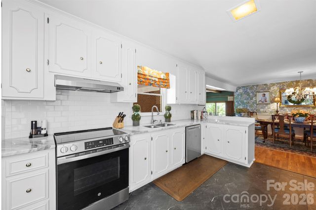 208 S Dixie Street, Cherryville, NC 28021