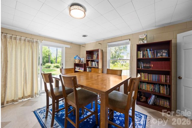 208 S Dixie Street, Cherryville, NC 28021