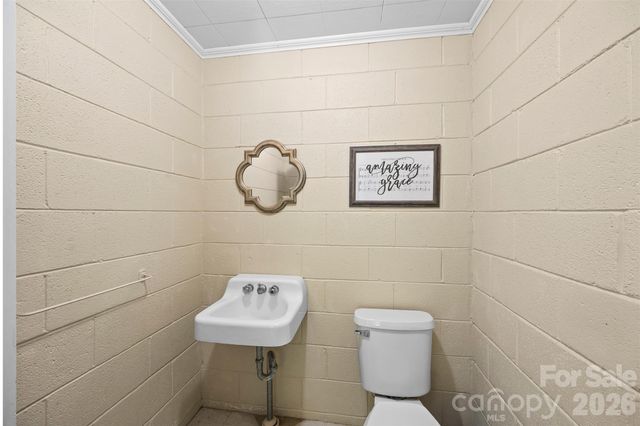 208 S Dixie Street, Cherryville, NC 28021