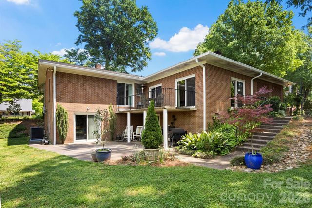 208 S Dixie Street, Cherryville, NC 28021