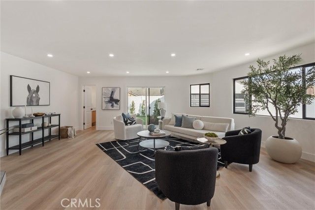 3114 Hackett, Long Beach, CA 90808