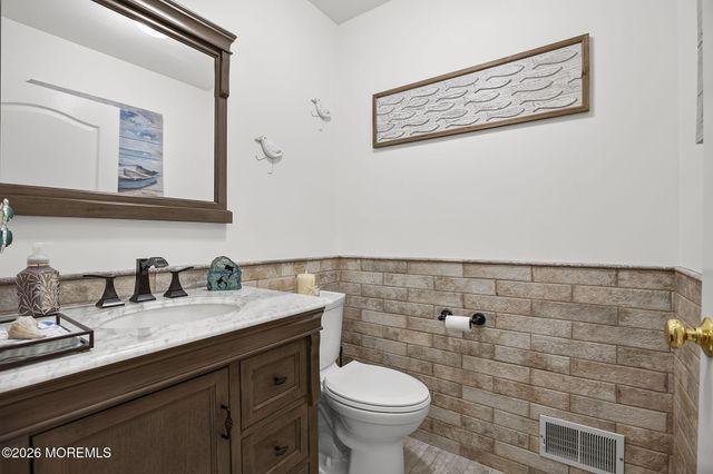 452 Meadowood Road, Jackson, NJ 08527