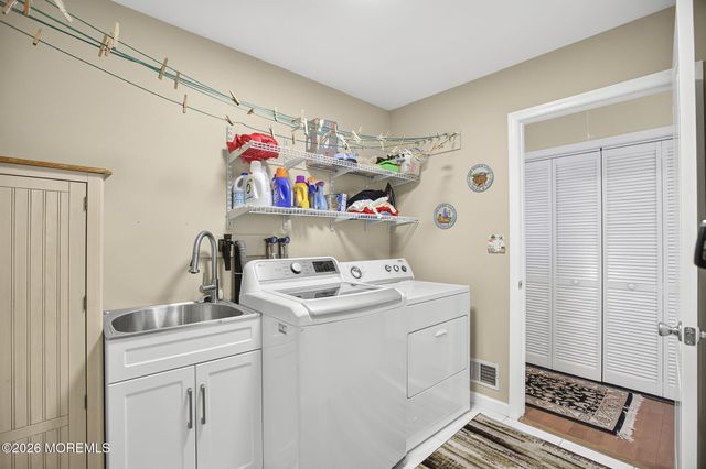 452 Meadowood Road, Jackson, NJ 08527