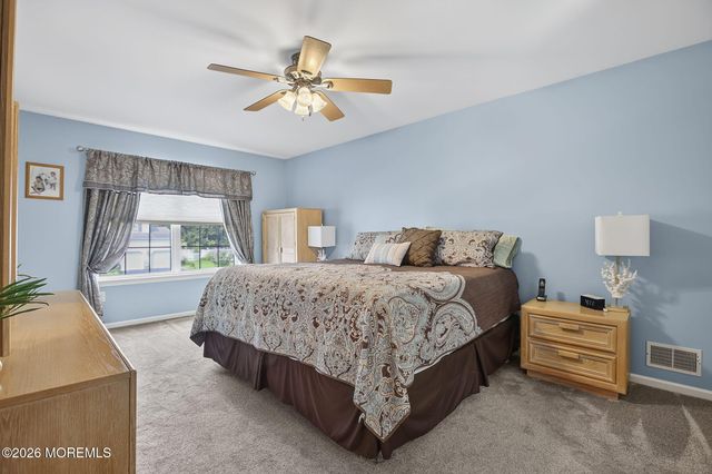 452 Meadowood Road, Jackson, NJ 08527