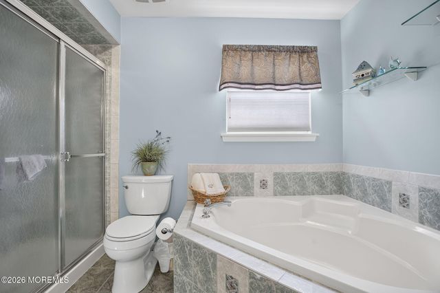 452 Meadowood Road, Jackson, NJ 08527