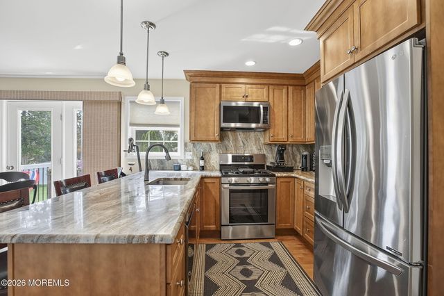 452 Meadowood Road, Jackson, NJ 08527