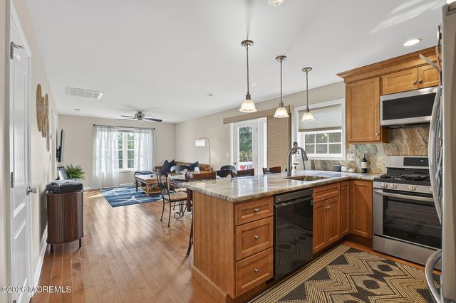 452 Meadowood Road, Jackson, NJ 08527
