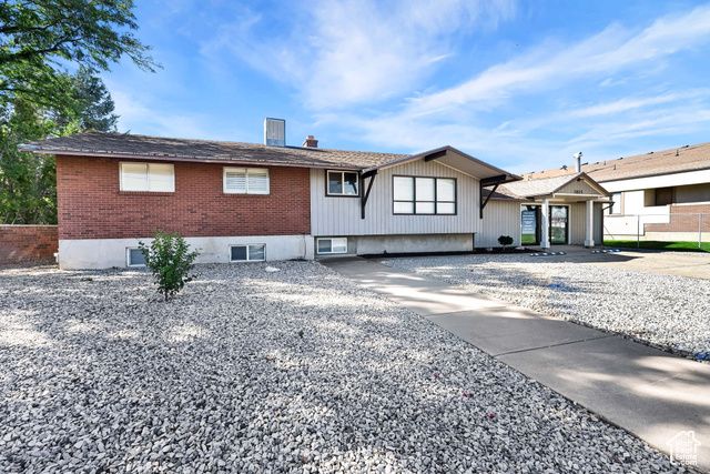 1825 W 4400 S, Roy, UT 84067