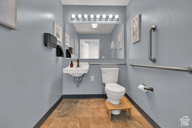 1825 W 4400 S, Roy, UT 84067