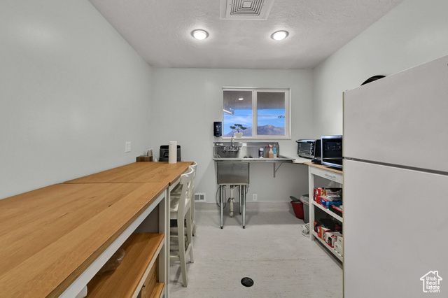 1825 W 4400 S, Roy, UT 84067