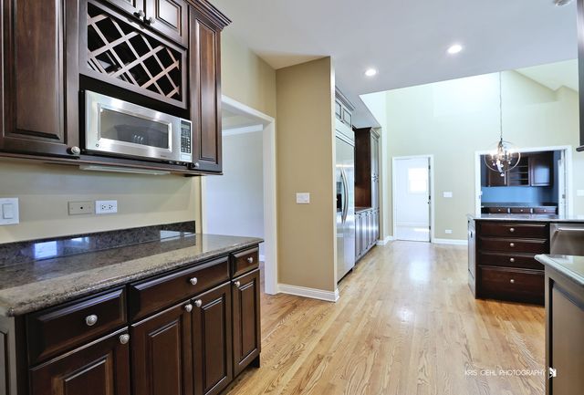 2935 Oxford Court, Aurora, IL 60502