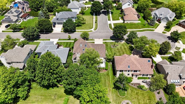 2935 Oxford Court, Aurora, IL 60502