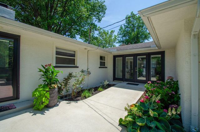 207 Eastmoor Boulevard, Columbus, OH 43209