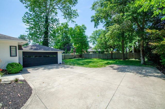 207 Eastmoor Boulevard, Columbus, OH 43209