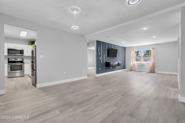 96 White Street D, Eatontown, NJ 07724