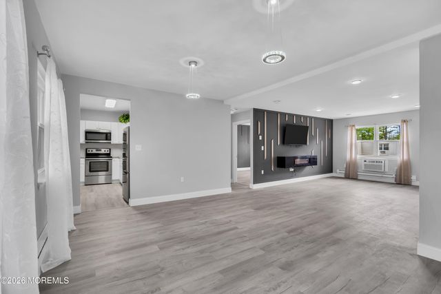 96 White Street D, Eatontown, NJ 07724