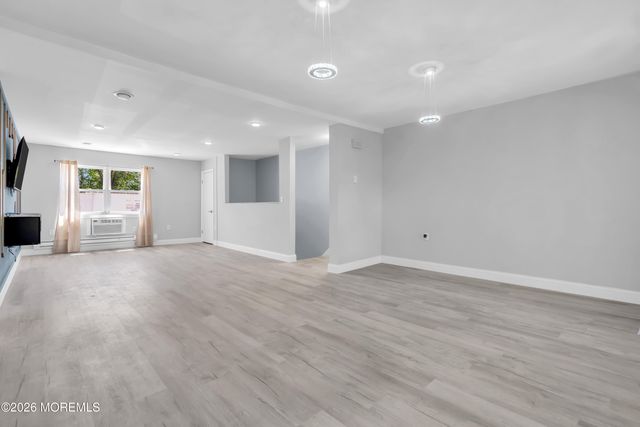 96 White Street D, Eatontown, NJ 07724