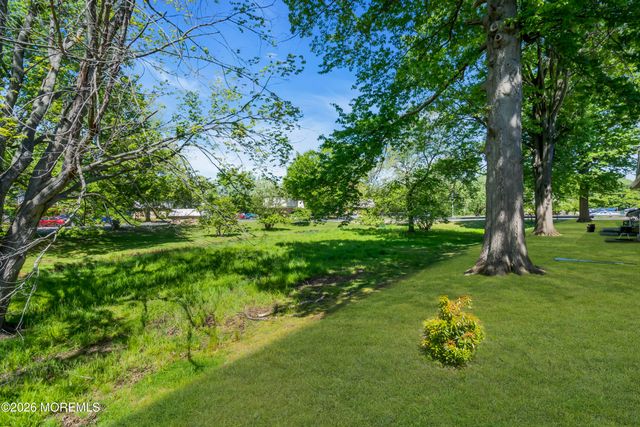 96 White Street D, Eatontown, NJ 07724