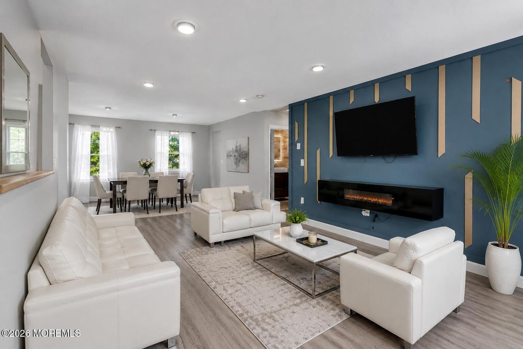 96 White Street D, Eatontown, NJ 07724