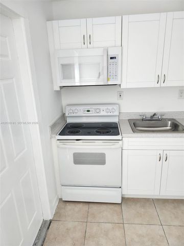 726 21st St 3, West Palm Beach, FL 33407