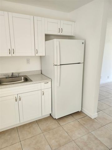 726 21st St 3, West Palm Beach, FL 33407