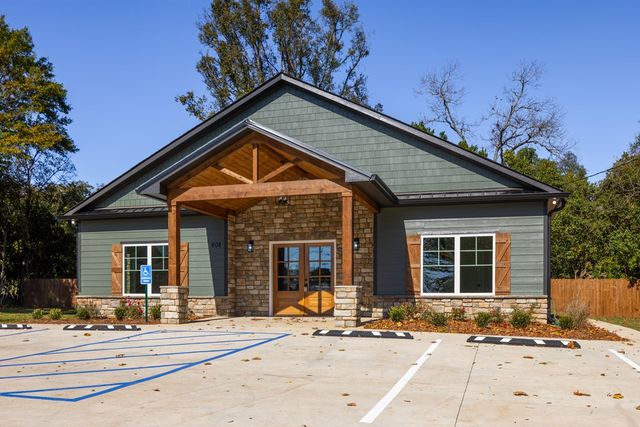 608 17th Street, Phenix City, AL 36867