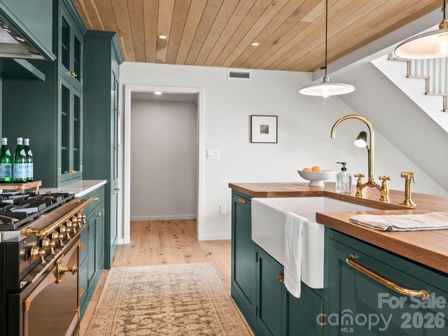 41 Windy Ridge Trail, Asheville, NC 28804