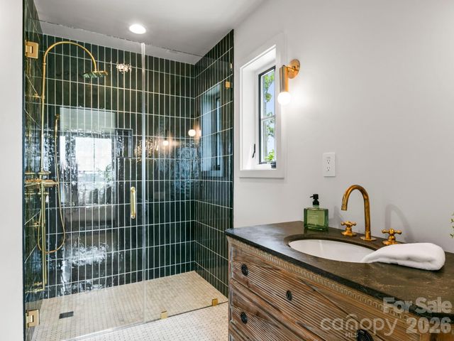 41 Windy Ridge Trail, Asheville, NC 28804