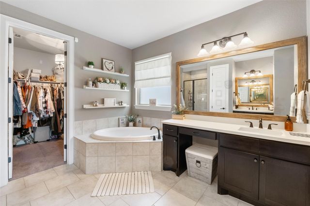 5834 Casstello DR, Round Rock, TX 78665