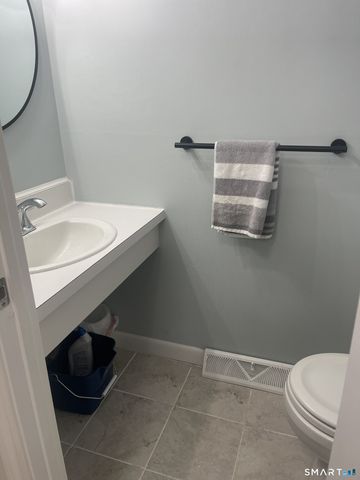 204 Cedar Hollow Drive 204, Rocky Hill, CT 06067