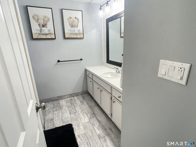 204 Cedar Hollow Drive 204, Rocky Hill, CT 06067