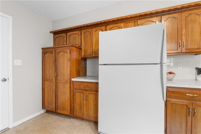 5222 S Downey Avenue, Independence, MO 64055