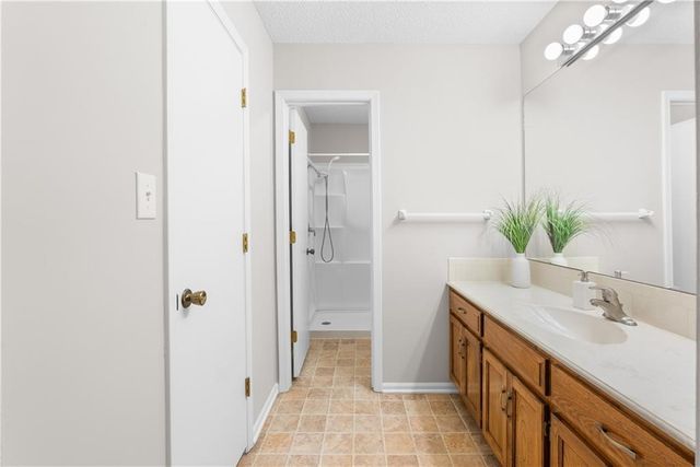 5222 S Downey Avenue, Independence, MO 64055