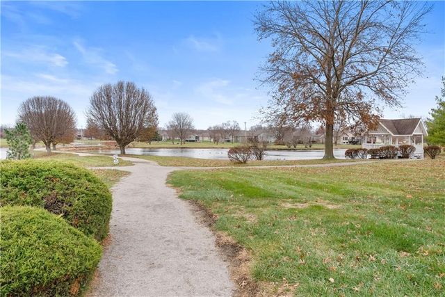 5222 S Downey Avenue, Independence, MO 64055